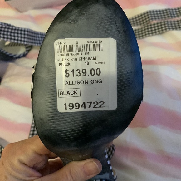 NWT Guess black and white gingham shoes - Picture 7 of 7